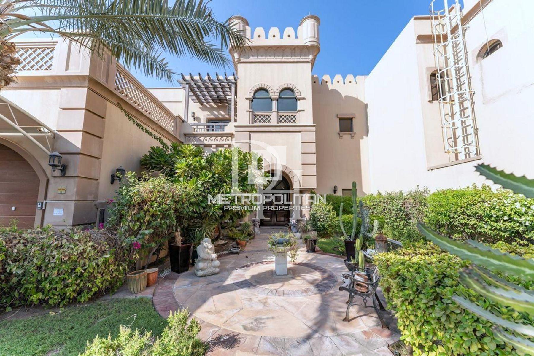 House / Villa, UAE, Emirate of Dubai, Palm Jumeirah, 20 000 000 Dh photo 1