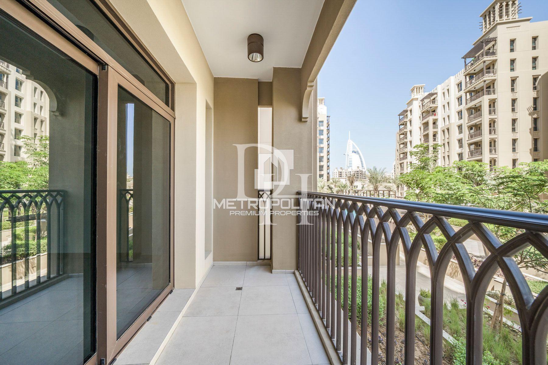 Apartments, UAE, Emirate of Dubai, Dubai, 2 700 000 Dh photo 1
