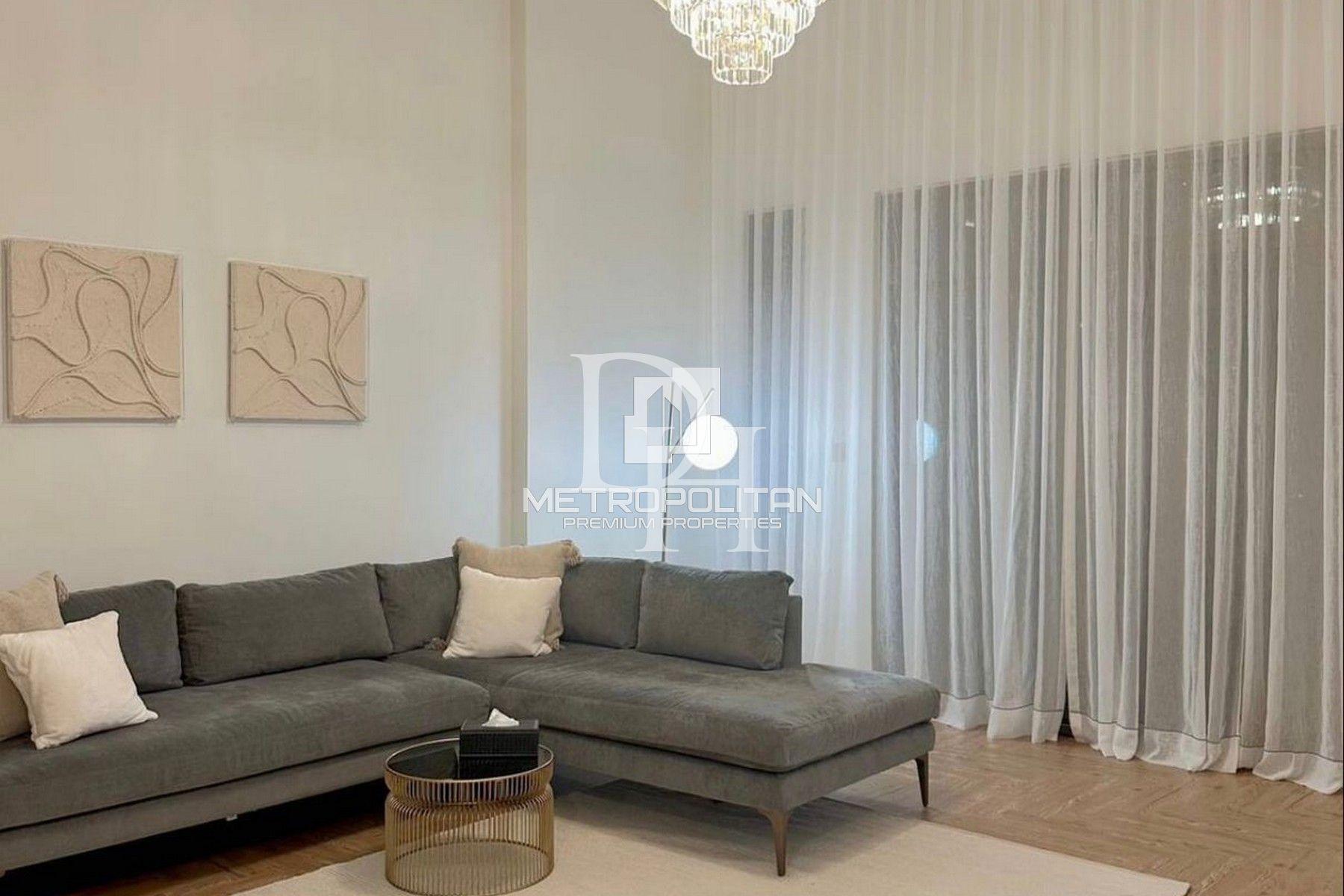 Apartments, UAE, Emirate of Dubai, Dubai, 2 850 000 Dh photo 1