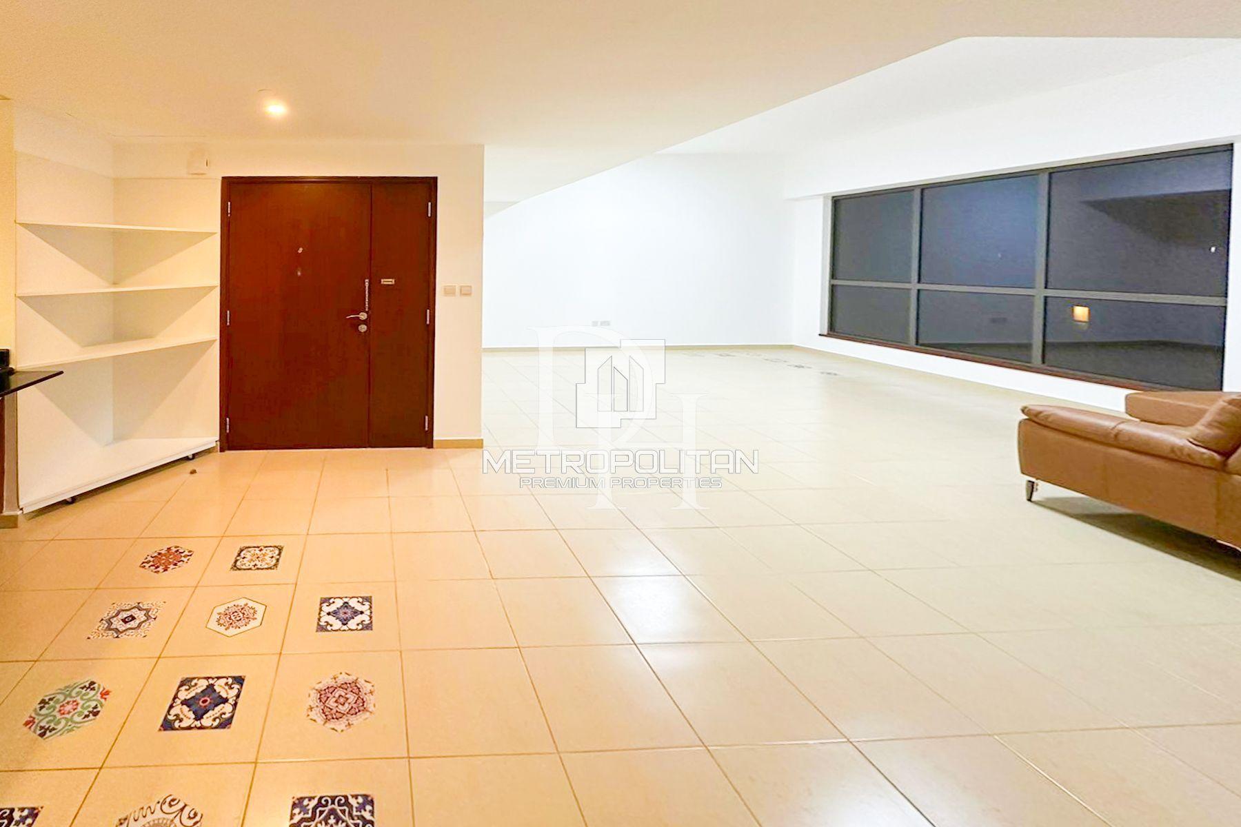 Apartments, UAE, Emirate of Dubai, Jumeirah, 1 945 000 Dh photo 1