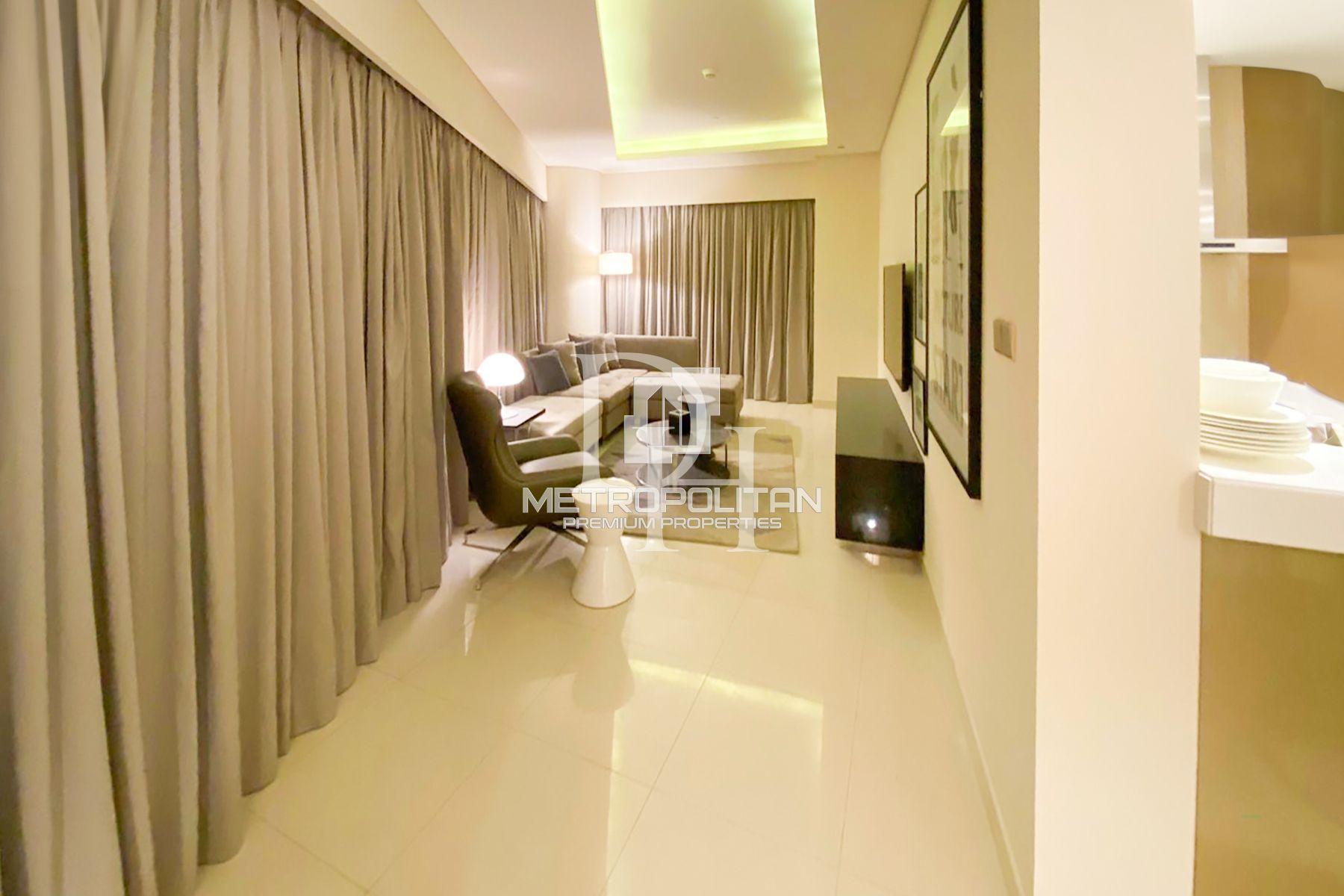 Apartments, UAE, Emirate of Dubai, Dubai, 2 400 000 Dh photo 3