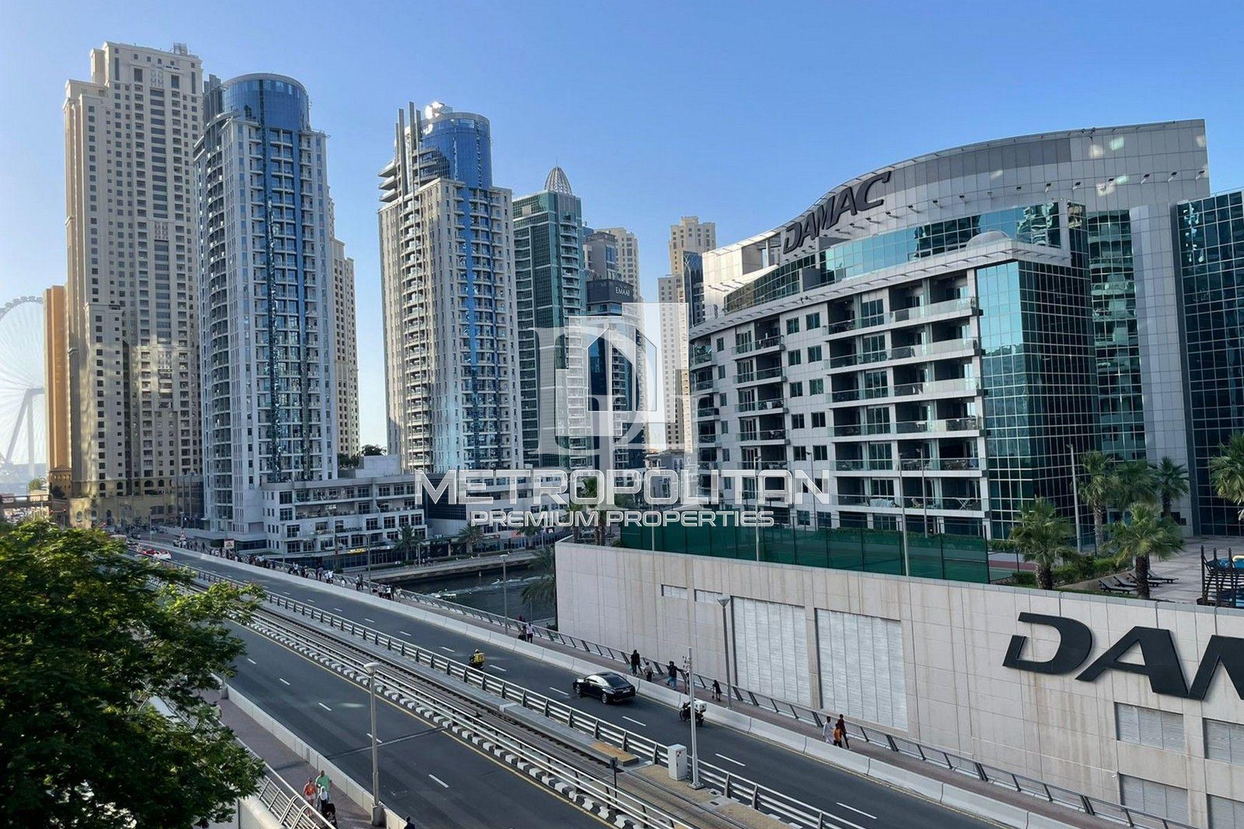 Apartments, UAE, Emirate of Dubai, Dubai Marina, 1 350 000 Dh photo 1