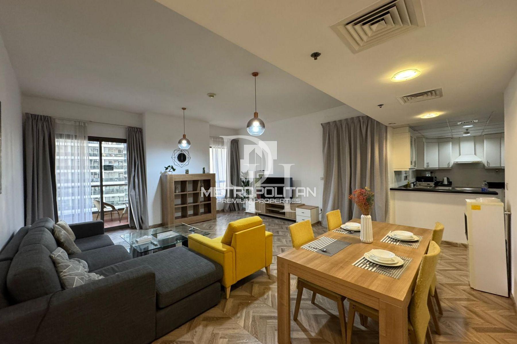 Apartments, UAE, Emirate of Dubai, Jumeirah, 1 650 000 Dh photo 1