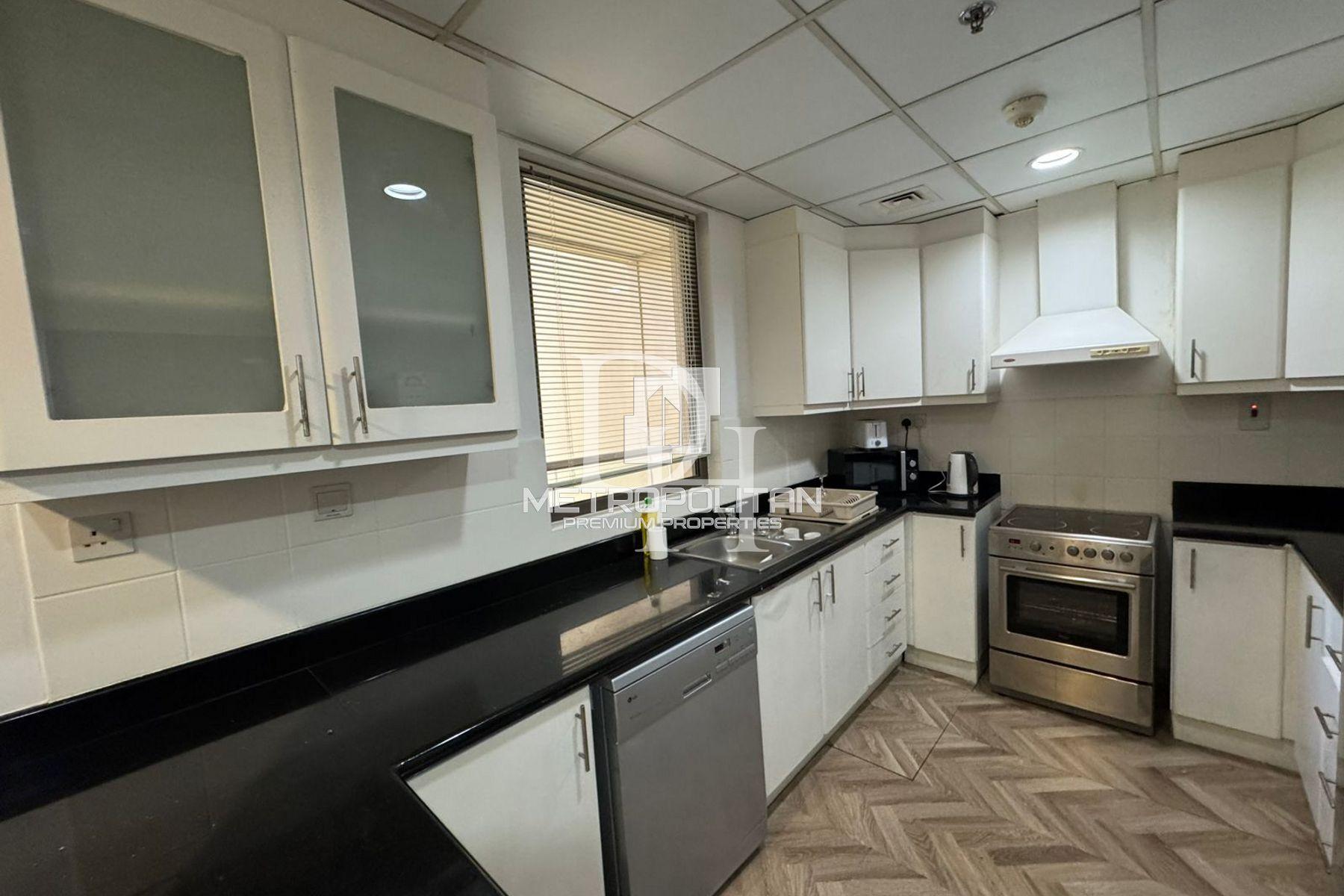 Apartments, UAE, Emirate of Dubai, Jumeirah, 1 650 000 Dh photo 4