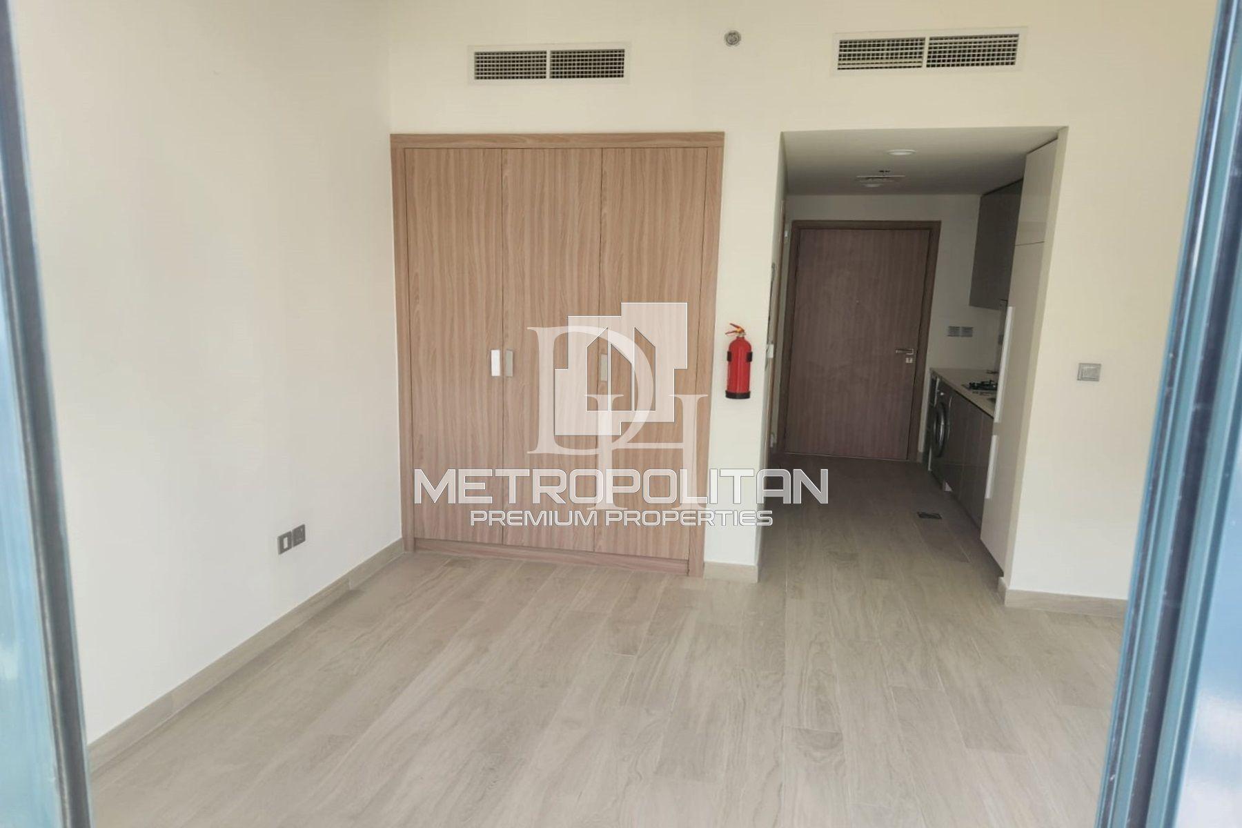 Apartments, UAE, Emirate of Dubai, Dubai, 750 000 Dh photo 2