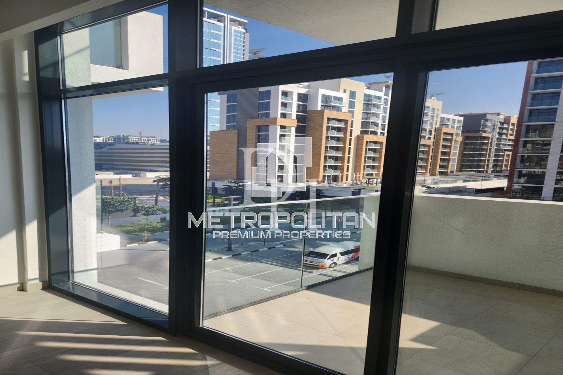 Apartments, UAE, Emirate of Dubai, Dubai, 750 000 Dh photo 3