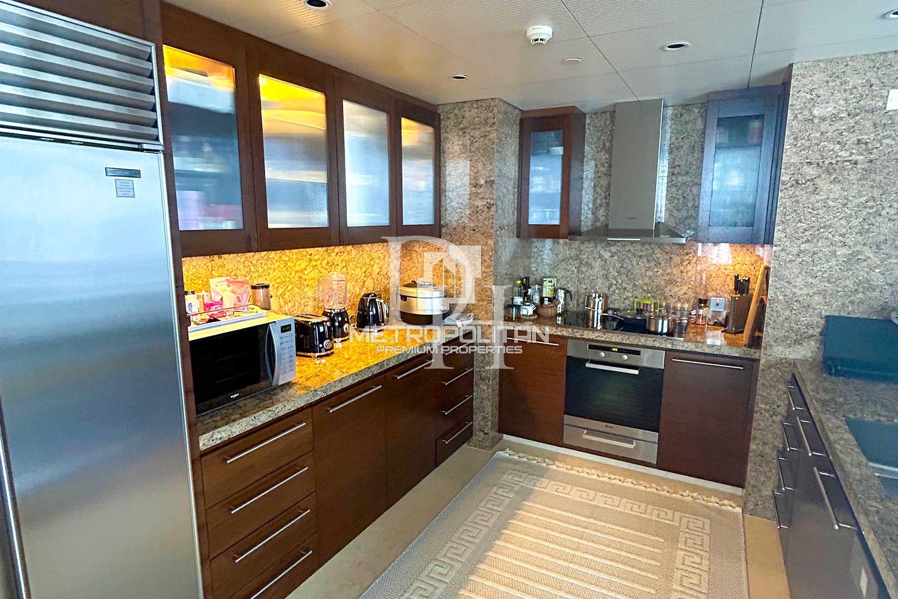 Apartments, UAE, Emirate of Dubai, Downtown Burj Dubai, 8 500 000 Dh photo 2