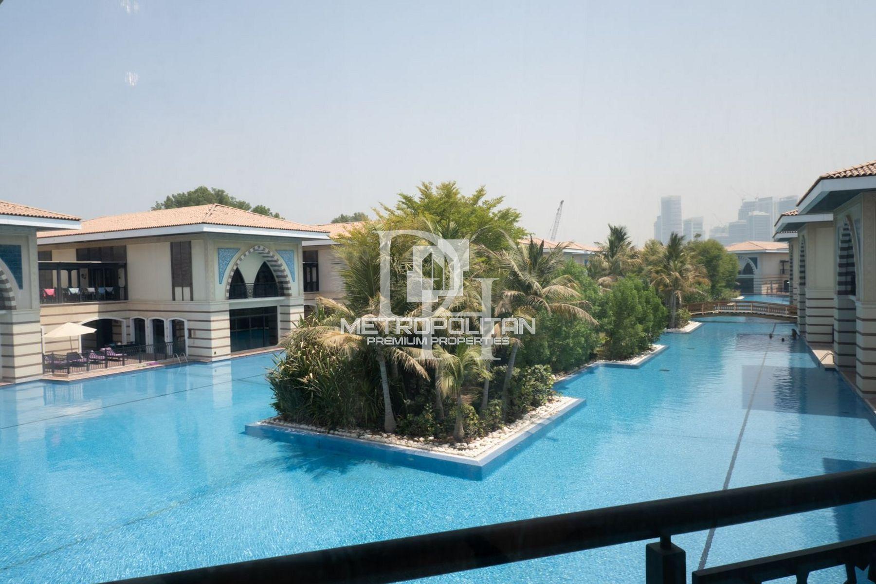 House / Villa, UAE, Emirate of Dubai, Palm Jumeirah, 27 000 000 Dh photo 1