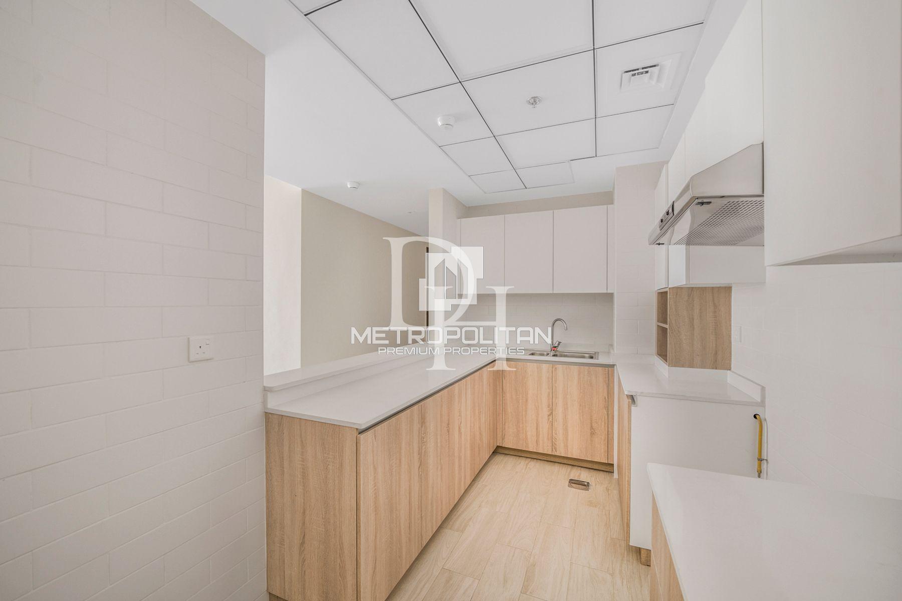 Apartments, UAE, Emirate of Dubai, Dubai, 2 400 000 Dh photo 2