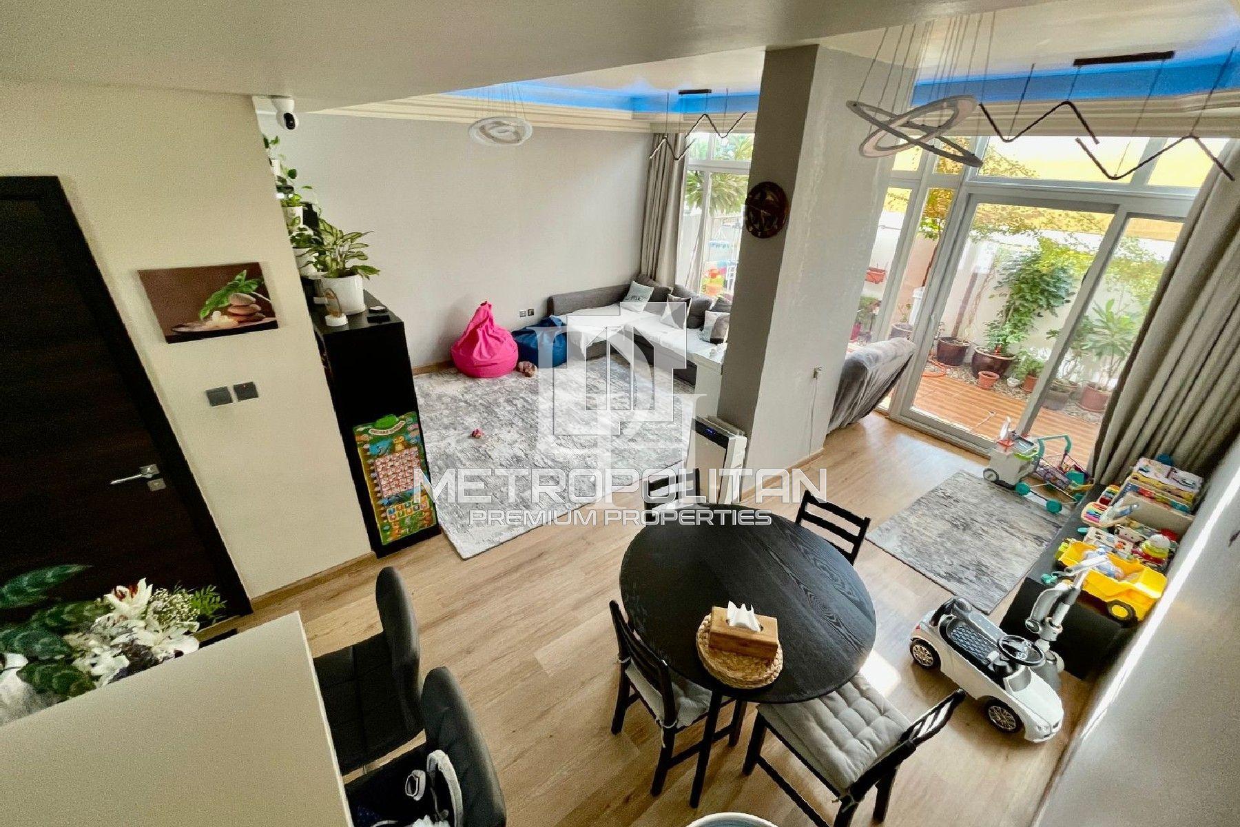 House / Townhouse, UAE, Emirate of Dubai, Dubai, 1 650 000 Dh photo 2