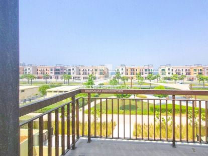 Townhouse in Jumeirah, UAE for 9 900 000Dh (ID:75233)