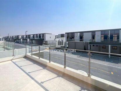 Таунхаус у Дубаї, ОАЕ за 3 700 000Dh (ID:75239)