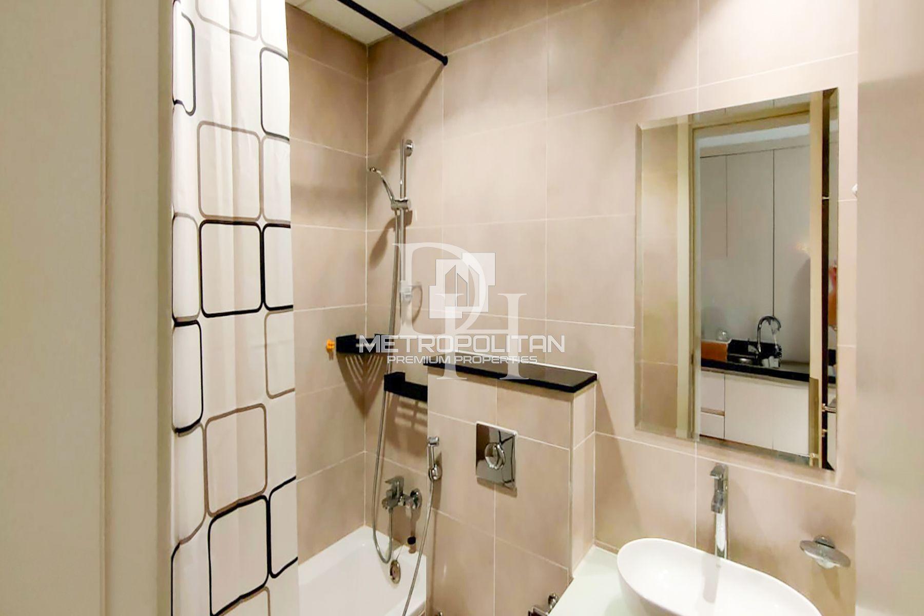 Apartments, UAE, Emirate of Dubai, Dubai, 600 000 Dh photo 4