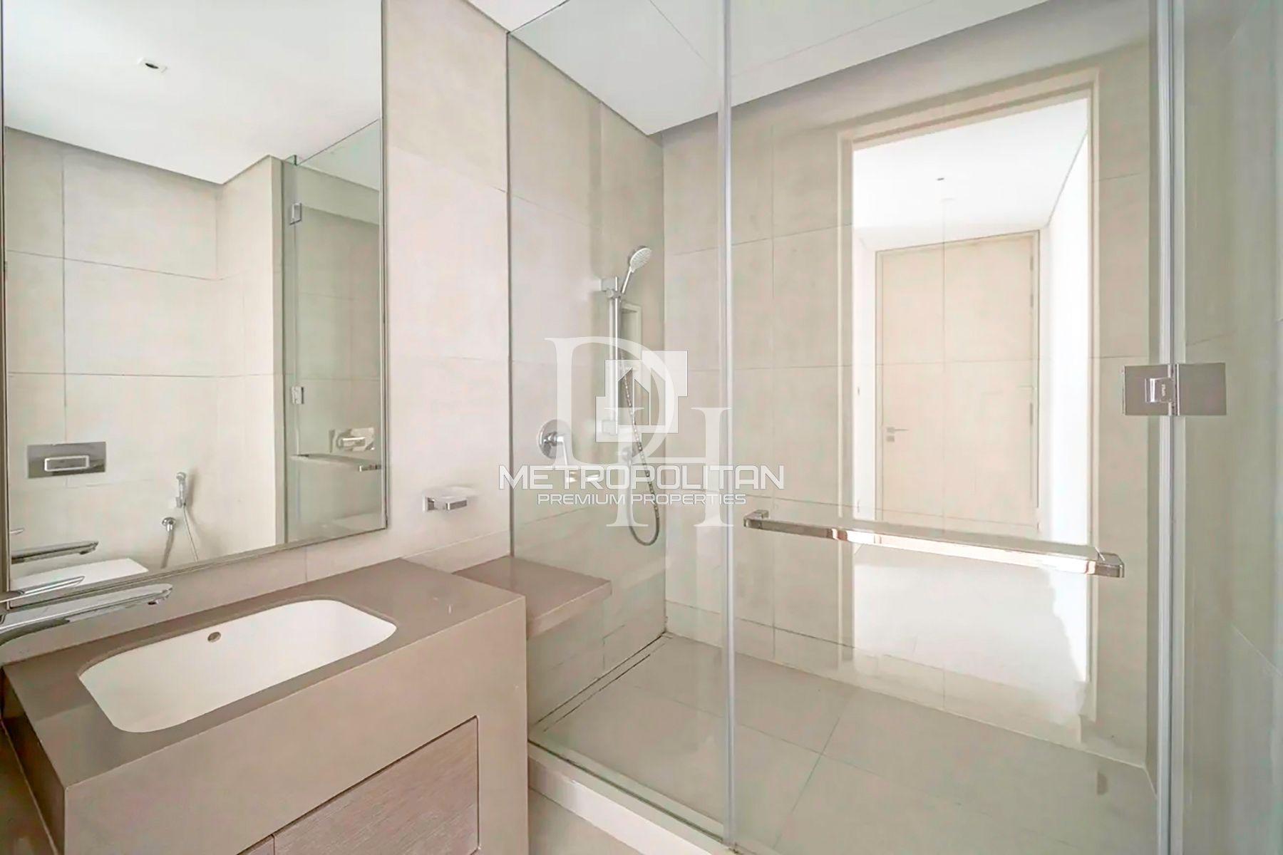 Apartments, UAE, Emirate of Dubai, Jumeirah, 4 100 000 Dh photo 11