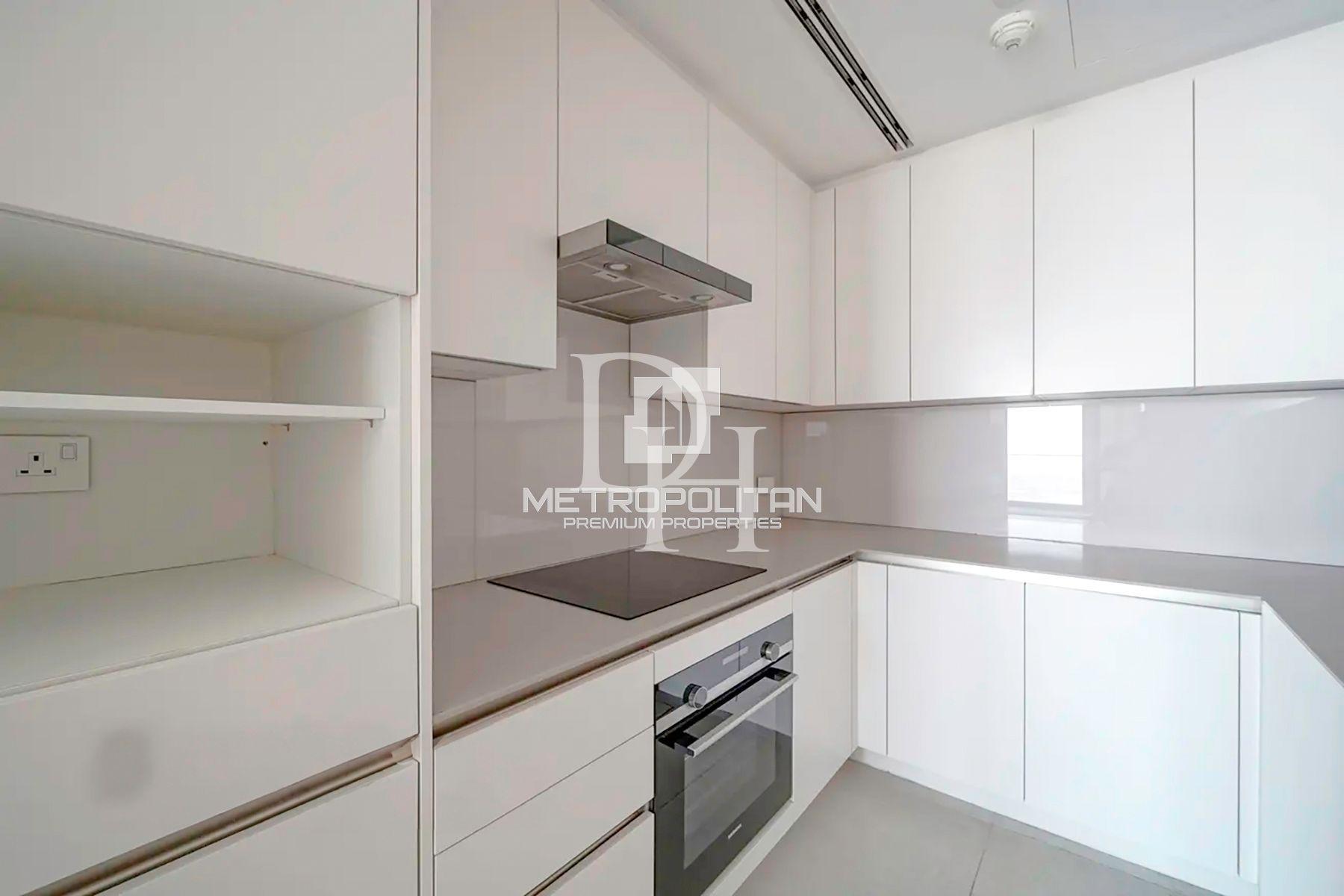 Apartments, UAE, Emirate of Dubai, Jumeirah, 4 100 000 Dh photo 5