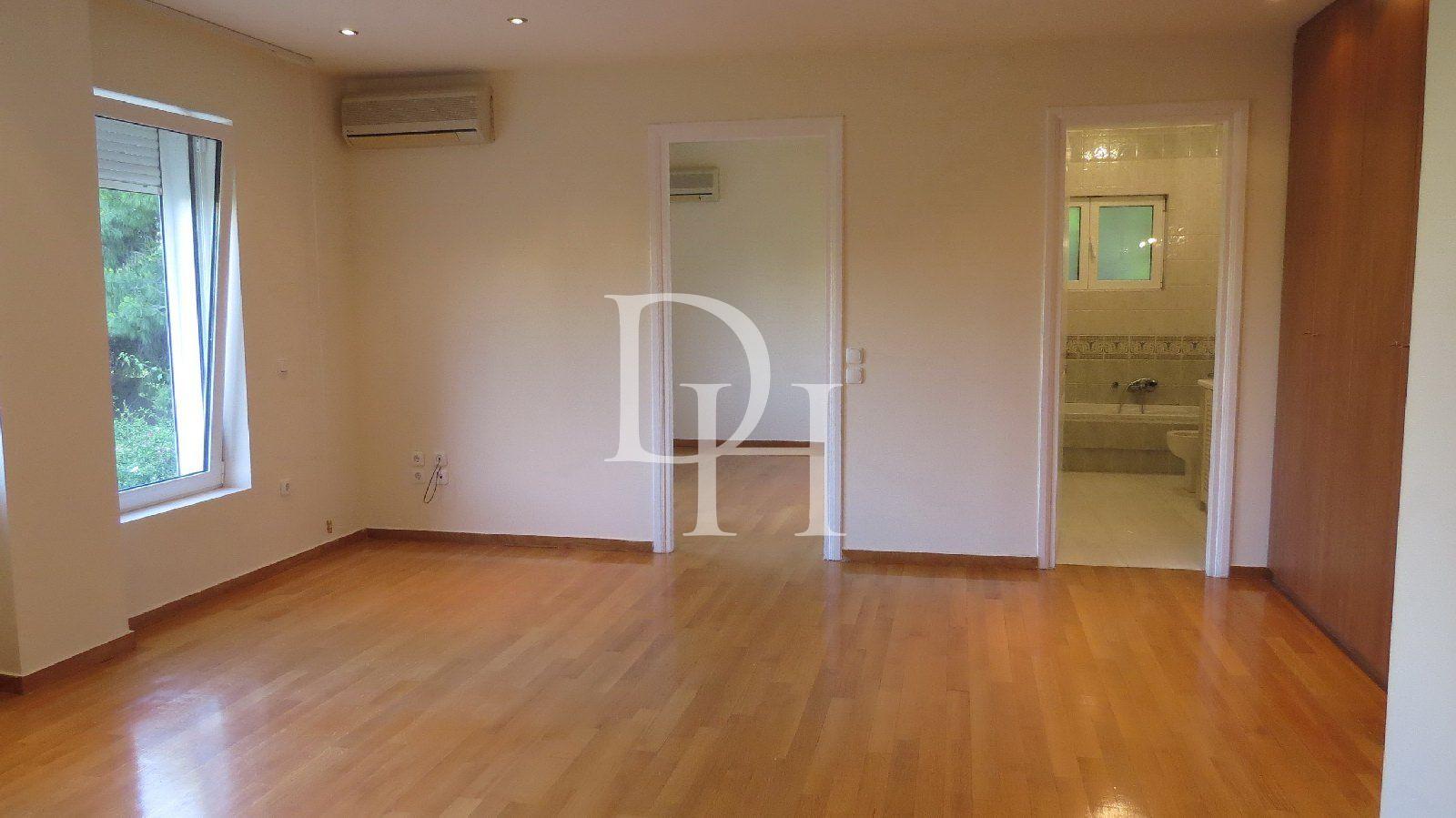House / Villa, Greece, Attica, 1 950 000 € photo 9