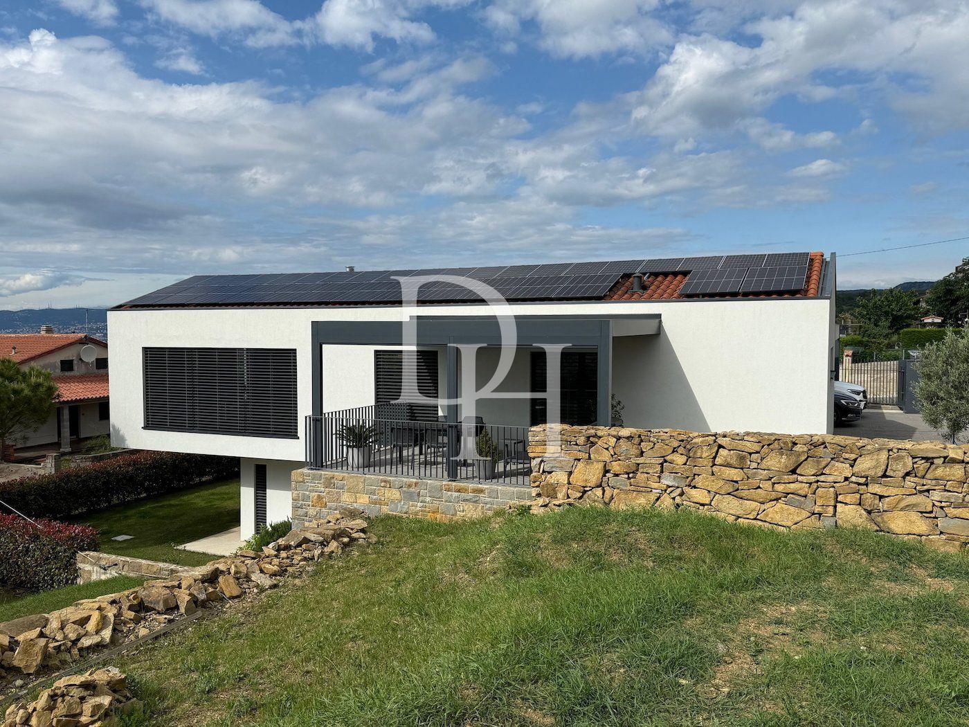 House, Slovenia, Primorska, 980 000 € photo 1