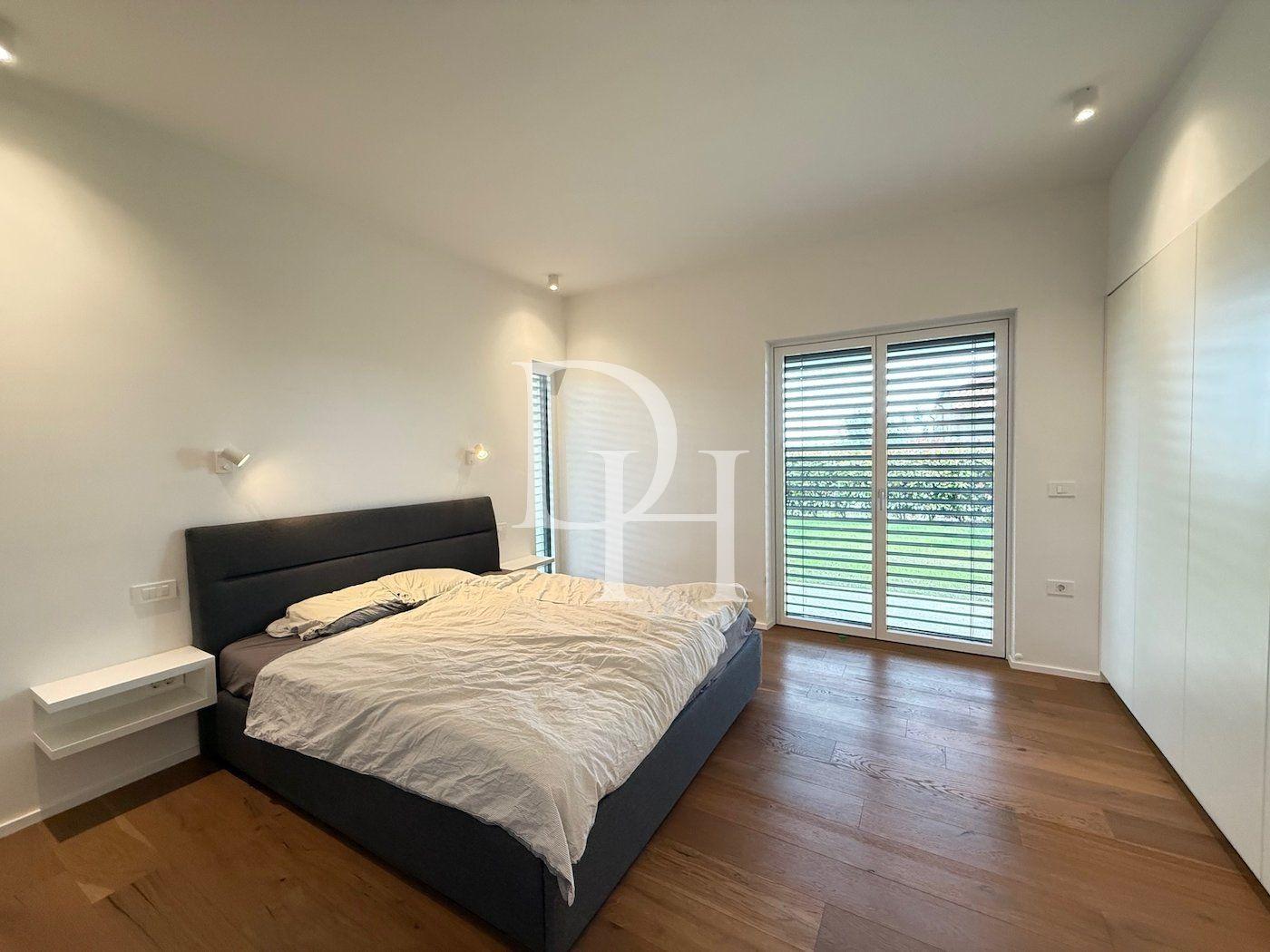 House, Slovenia, Primorska, 980 000 € photo 8