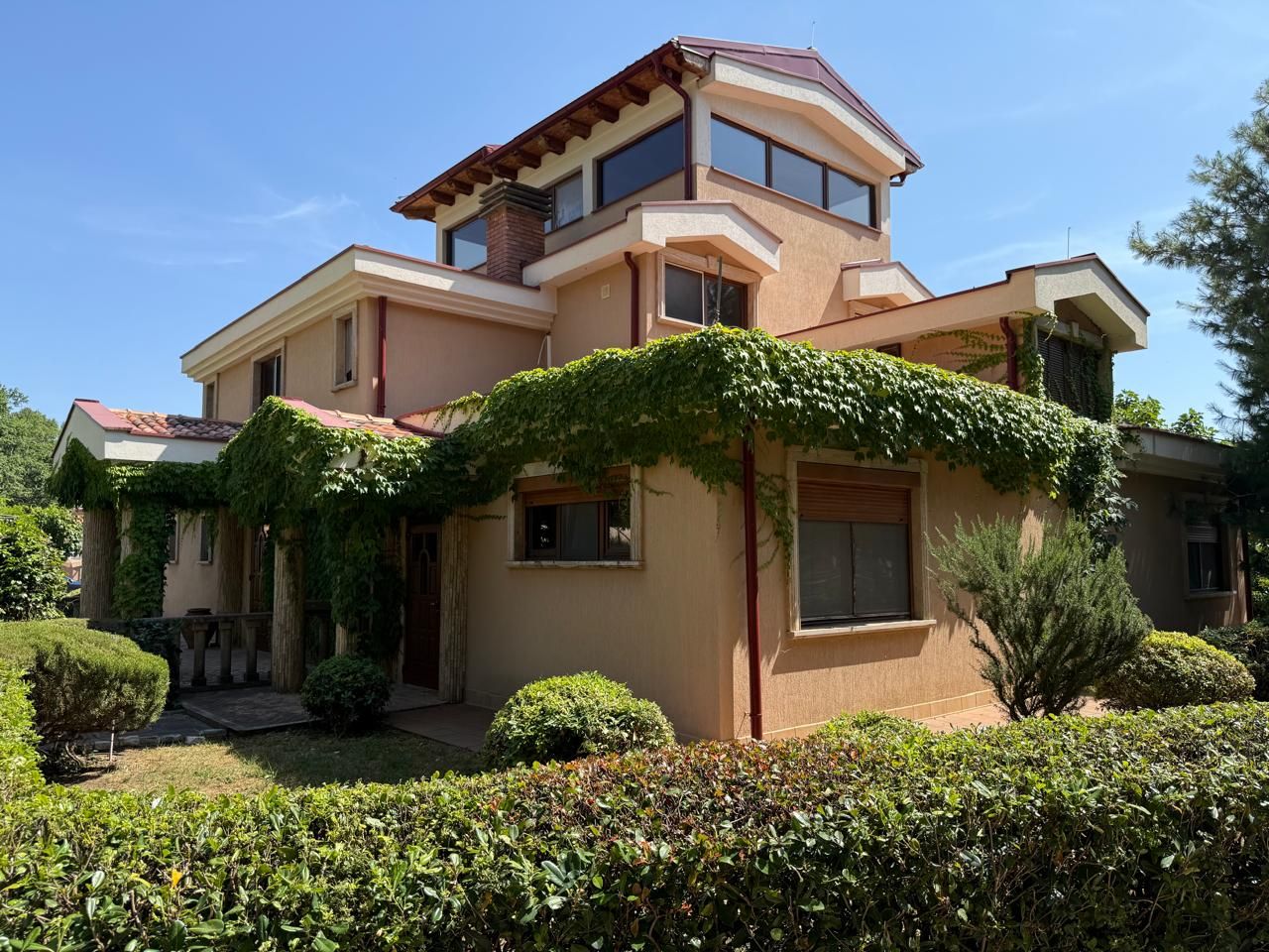 Дом / Вилла, Черногория, О. Бар, Добра вода, 3 580 000 € фото 1