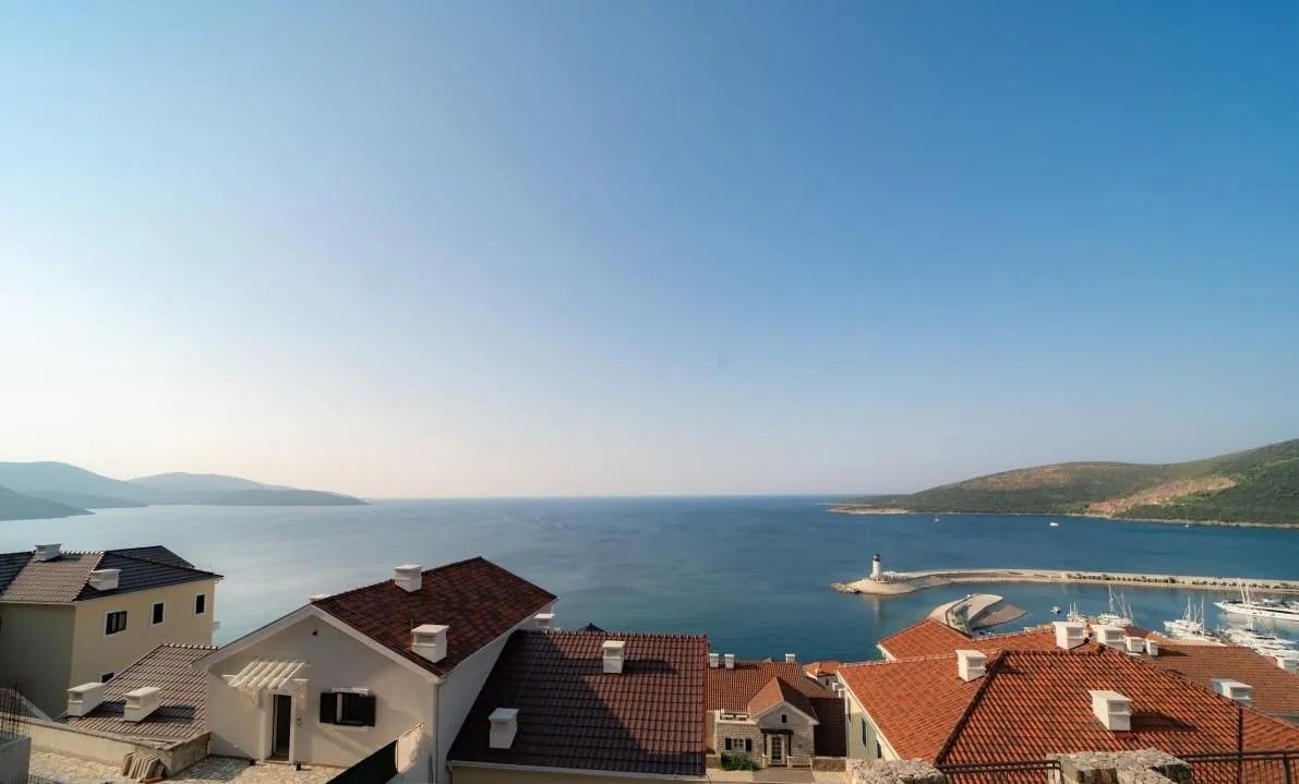 Апартаменты, Черногория, О. Тиват, Тиват, 620 000 € фото 13