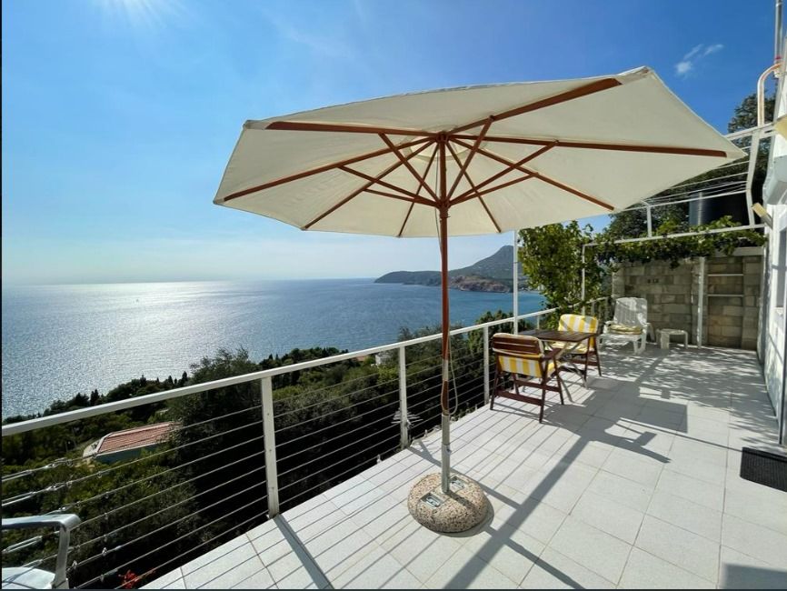 Дом / Вилла, Черногория, О. Бар, Бар, 280 000 € фото 1