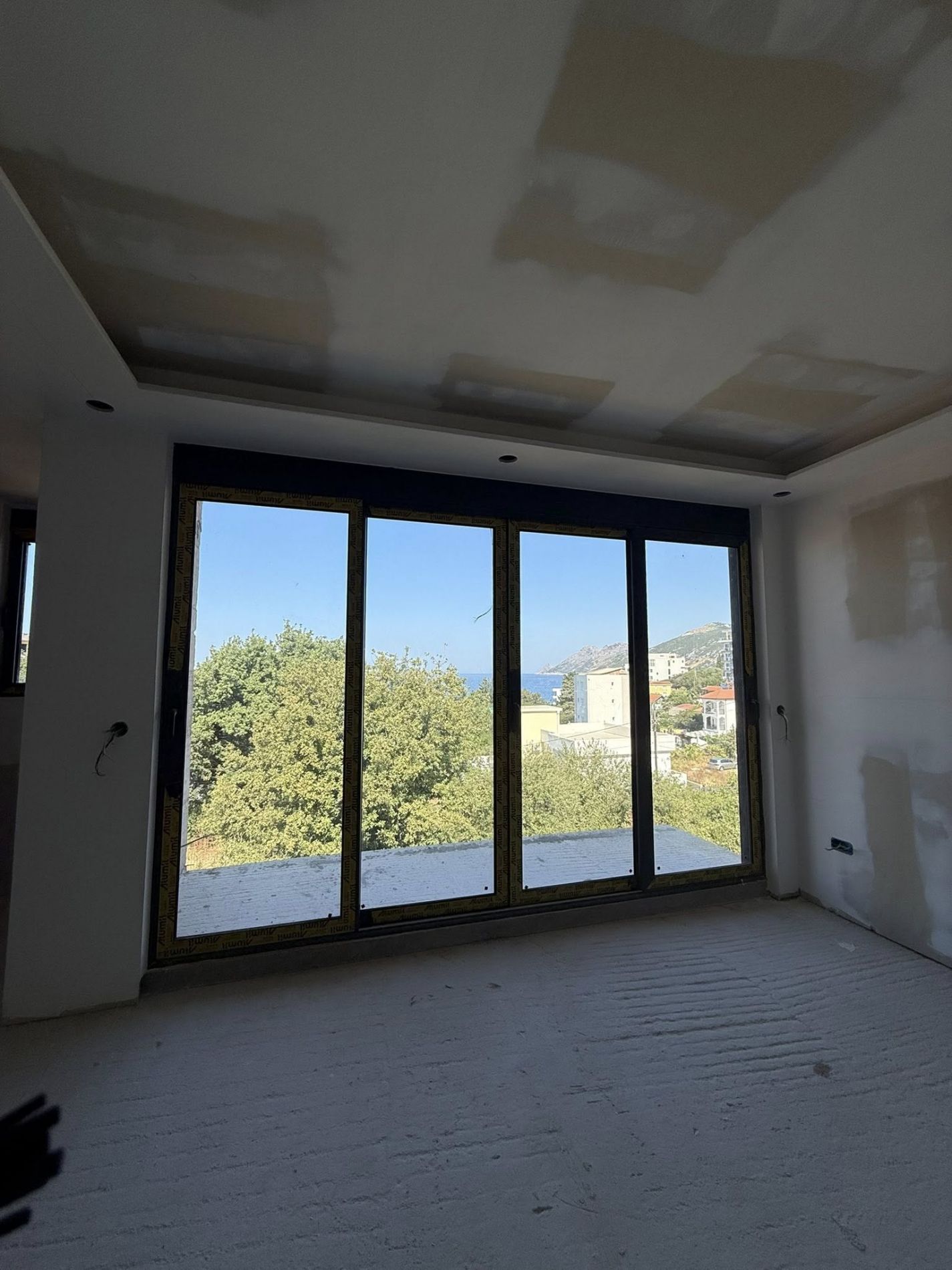 Коммерческая / Отель, Черногория, О. Бар, Добра вода, 1 400 000 € фото 6