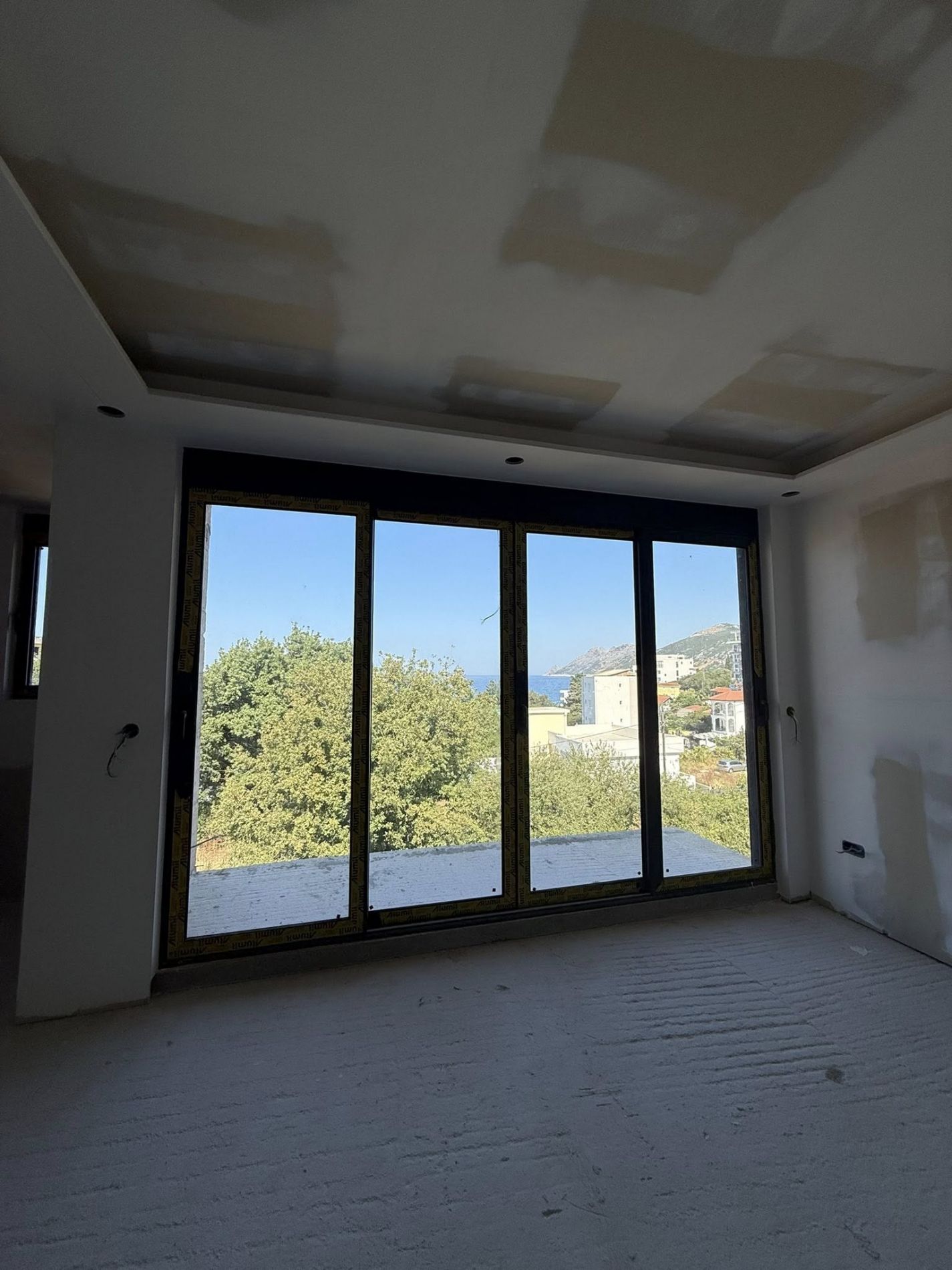 Коммерческая / Отель, Черногория, О. Бар, Добра вода, 1 400 000 € фото 9