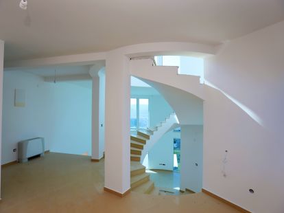 Будинок / Вілла, Чорногорія, Г. Бар, Добра Вода, 500 000 € фото 8