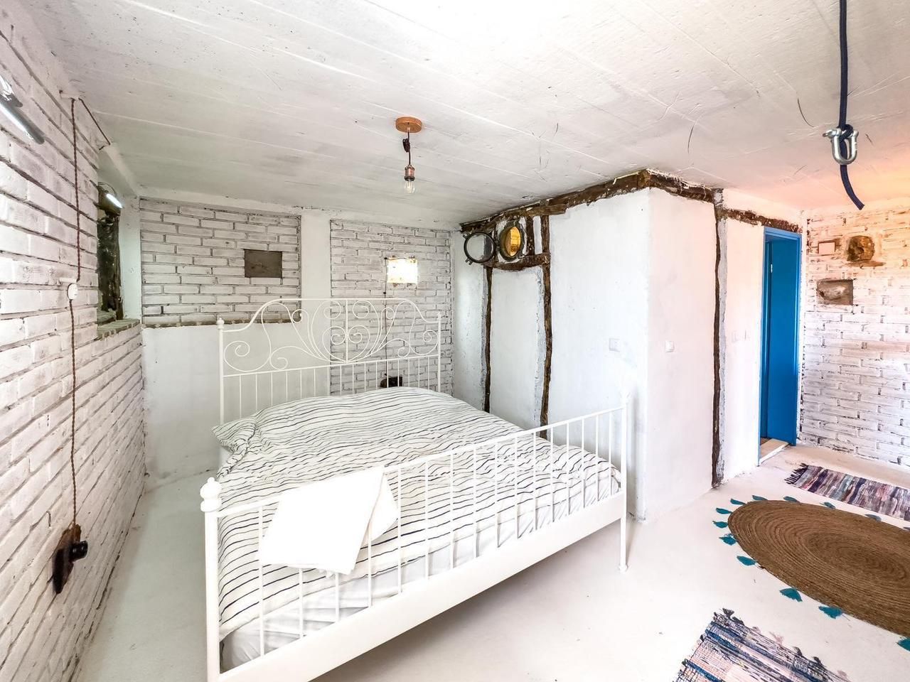 Дом / Коттедж, Черногория, О. Бар, Добра вода, 250 000 € фото 10