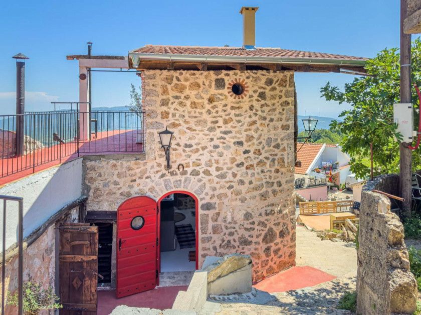 Дом / Коттедж, Черногория, О. Бар, Добра вода, 250 000 € фото 3