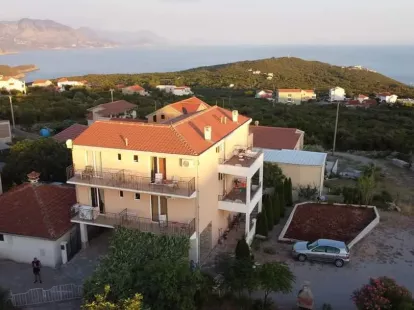 Hotel in Budva, Montenegro for 550 000€ (ID:79536)
