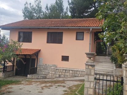 Вилла в Баре, Черногория, 130м2 - стоимость 180&nbsp;000€ - Ref: 80864 фото 2