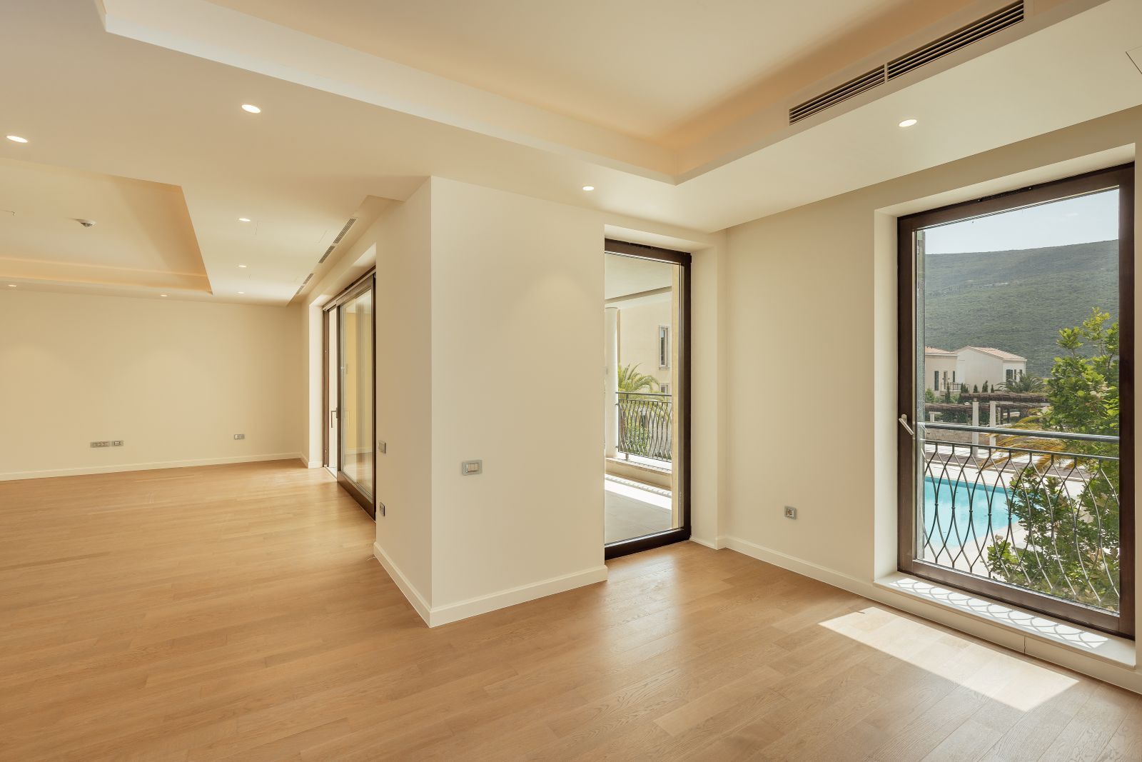 Апартаменты в Герцег-Нови, Черногория, 171м2 - стоимость 1&nbsp;385&nbsp;000€ - Ref: 80929 фото 15