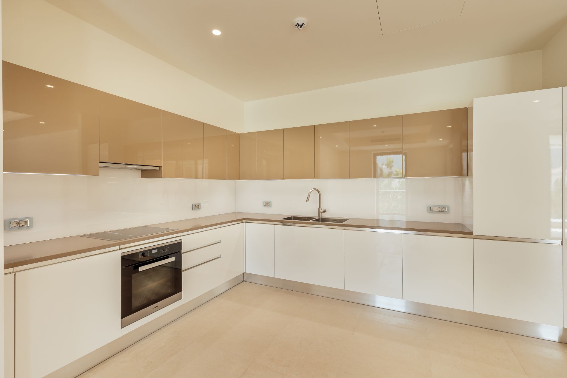 Апартаменты в Герцег-Нови, Черногория, 171м2 - стоимость 1&nbsp;385&nbsp;000€ - Ref: 80929 фото 16