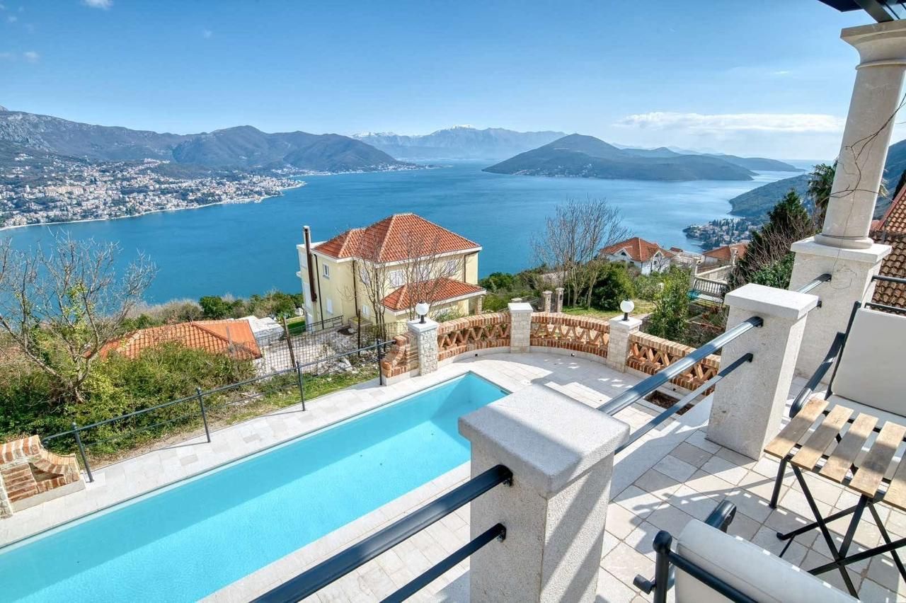 Вилла в Герцег-Нови, Черногория, 168м2 - стоимость 990&nbsp;000€ - Ref: 81594 фото 1