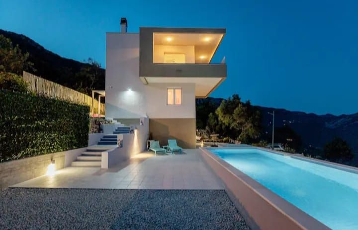 Вилла в Герцег-Нови, Черногория, 205м2 - стоимость 499&nbsp;000€ - Ref: 81596 фото 2
