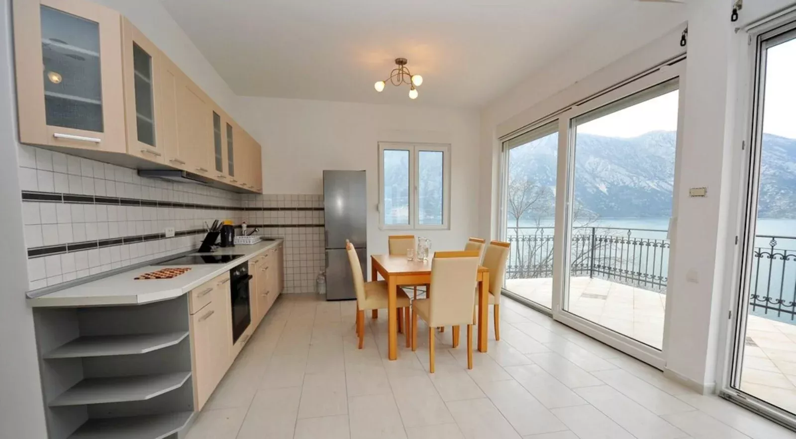 Вилла в Которе, Черногория, 424м2 - стоимость 1&nbsp;200&nbsp;000€ - Ref: 81633 фото 13