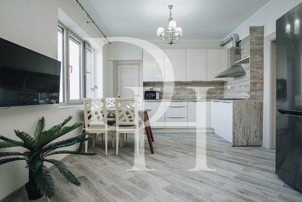 Haus / Villa, Montenegro, Tivat G., Krasici, 1 100 000 € foto 3