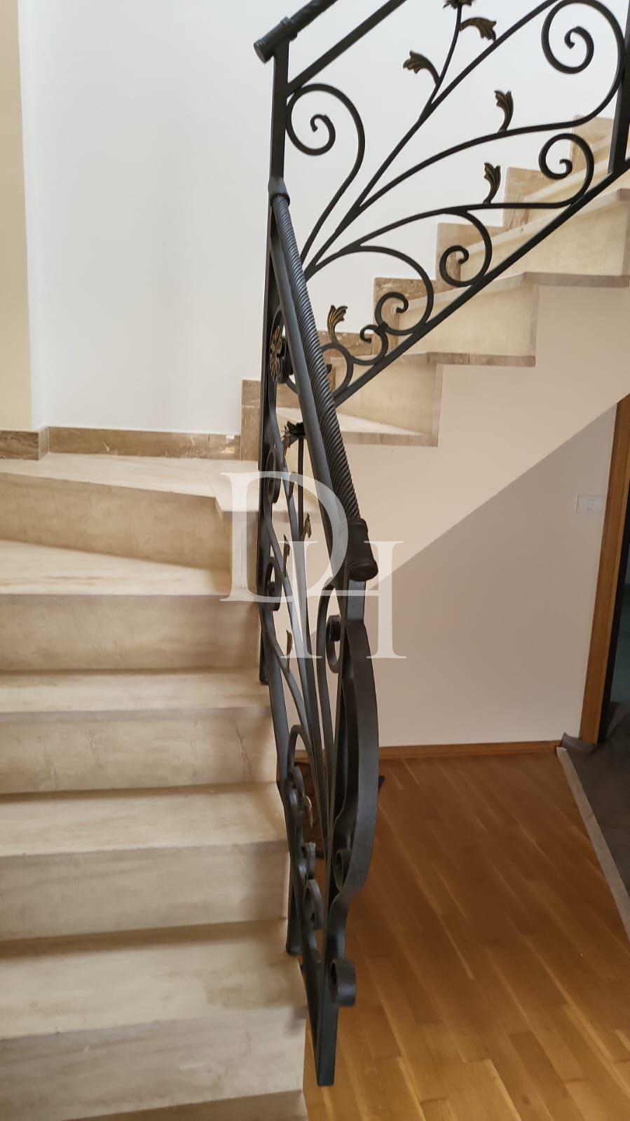 Apartments / Penthouse, Montenegro, С. Bar, Bar, 680 000 € photo 4
