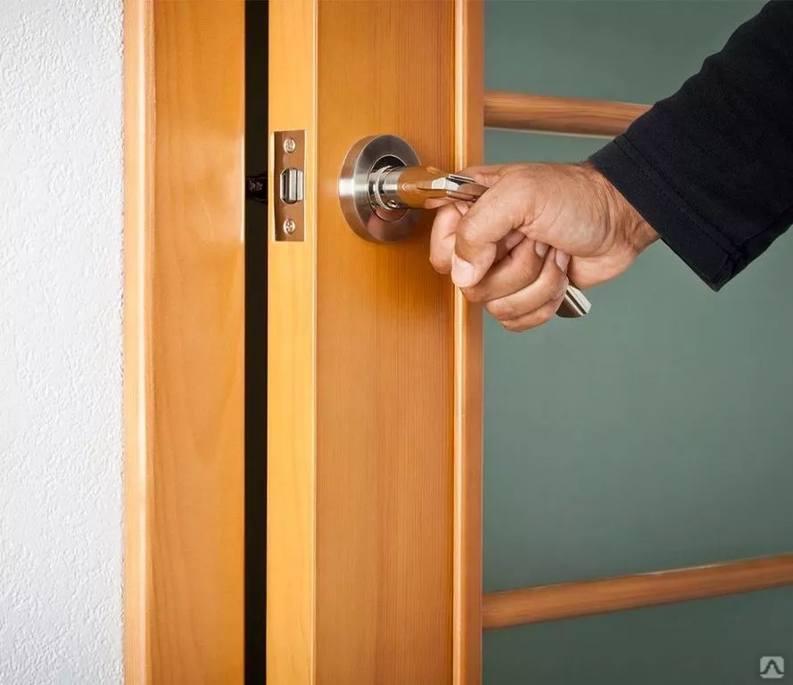 Установка дверей в Марбелье - Ref: 1003 фото 1