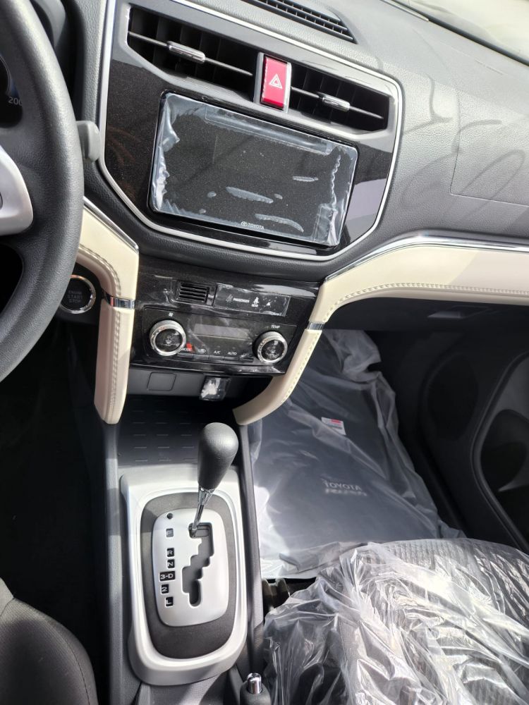 Kup samochód  Toyota rush w Dubaju - 19000€ - Ref: 1253 zdjęcia 10