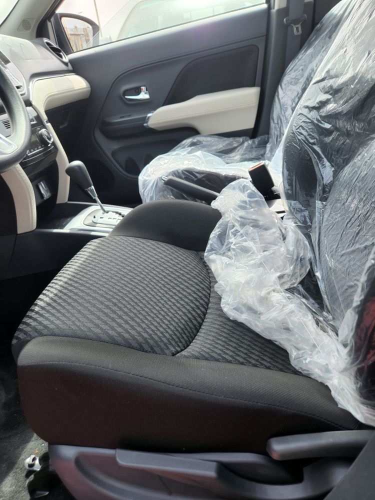 Kup samochód  Toyota rush w Dubaju - 19000€ - Ref: 1253 zdjęcia 5