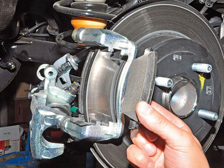 Замена тормозных колодок в Дубае - 81€ - Ref: 1265 фото 2