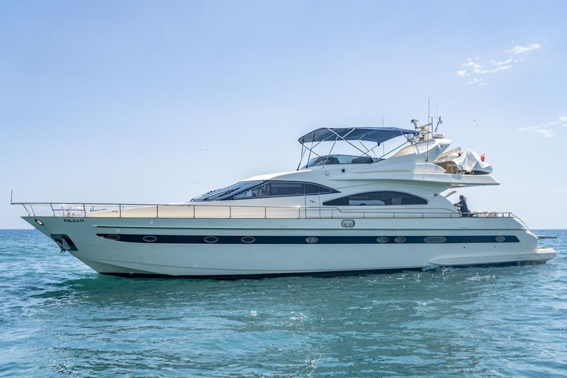 Аренда яхты  АСТОНДОА 72 GLX в Марбелье - 2950€ - Ref: 1269 фото 1