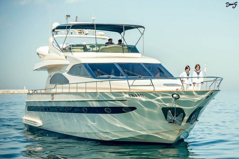 Аренда яхты  АСТОНДОА 72 GLX в Марбелье - 2950€ - Ref: 1269 фото 10