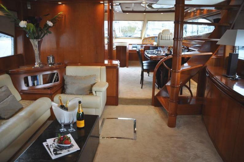 Аренда яхты  АСТОНДОА 72 GLX в Марбелье - 2950€ - Ref: 1269 фото 16