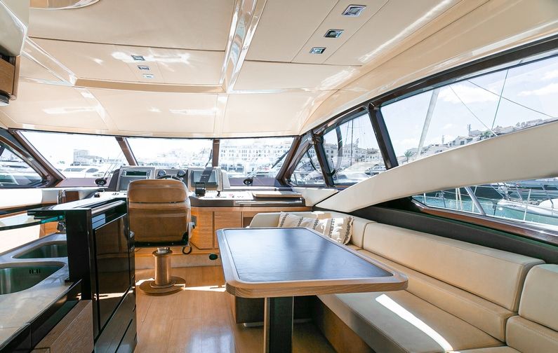 Аренда яхты  AZIMUT 58 FLY в Марбелье - 2200€ - Ref: 1274 фото 14