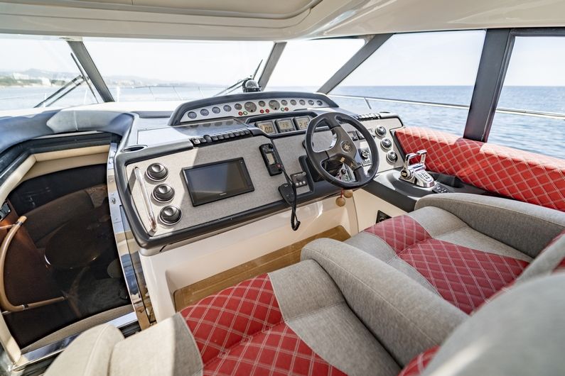 Аренда яхты  PRINCESS V58 в Марбелье - 1600€ - Ref: 1275 фото 5