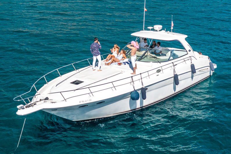 Аренда яхты  SEA RAY 460 в Марбелье - 1200€ - Ref: 1277 фото 3