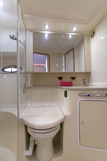 Аренда яхты  SEA RAY 460 в Марбелье - 1200€ - Ref: 1277 фото 8